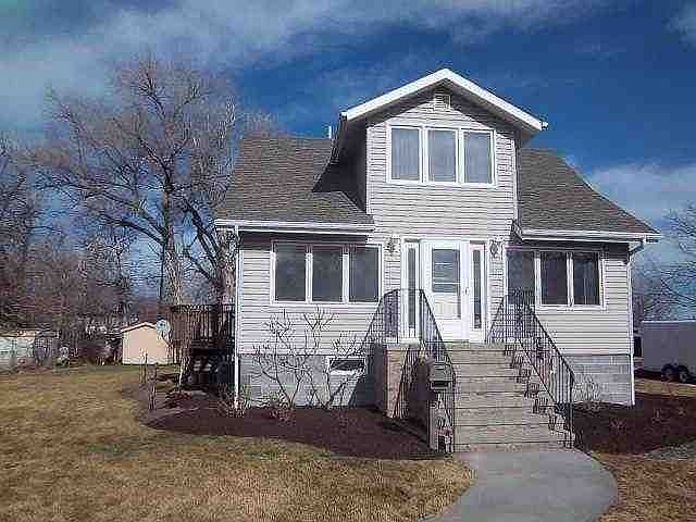 1st image of 521 E 9th Street