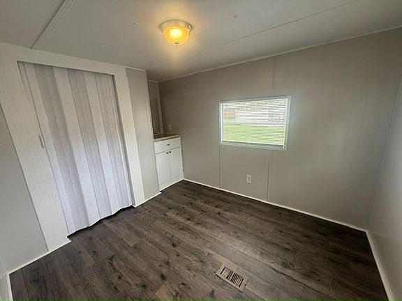 5th image of 2850 New Tampa Hwy #105