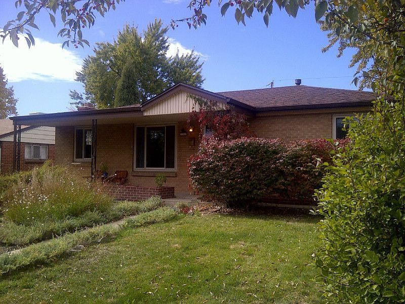 Brick mid century Edgewater beauty