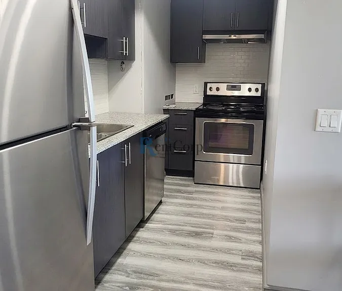 275 Larch St #1 — Photo 3