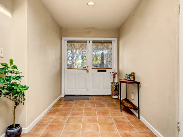 328 Staab St, Santa Fe, NM 87501