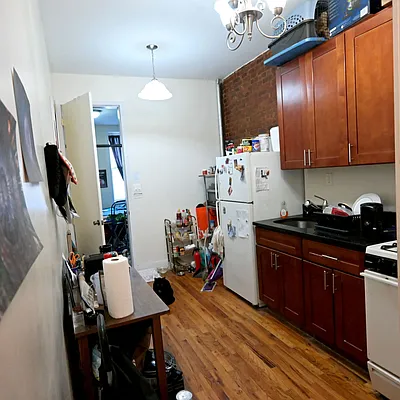 Rented by Nooklyn NYC LLC | media 25