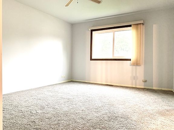 5th image of 4100 Cove Ln #1A