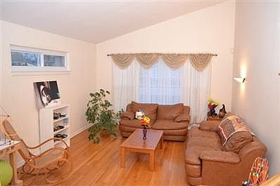 5th image of 2504 Fontana Dr
