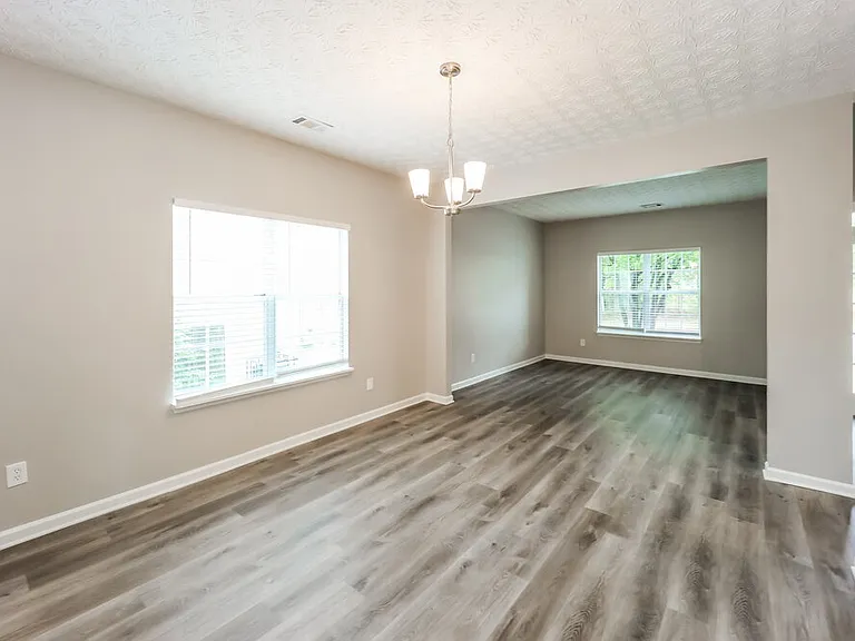 3505 Creekview Dr — Photo 6