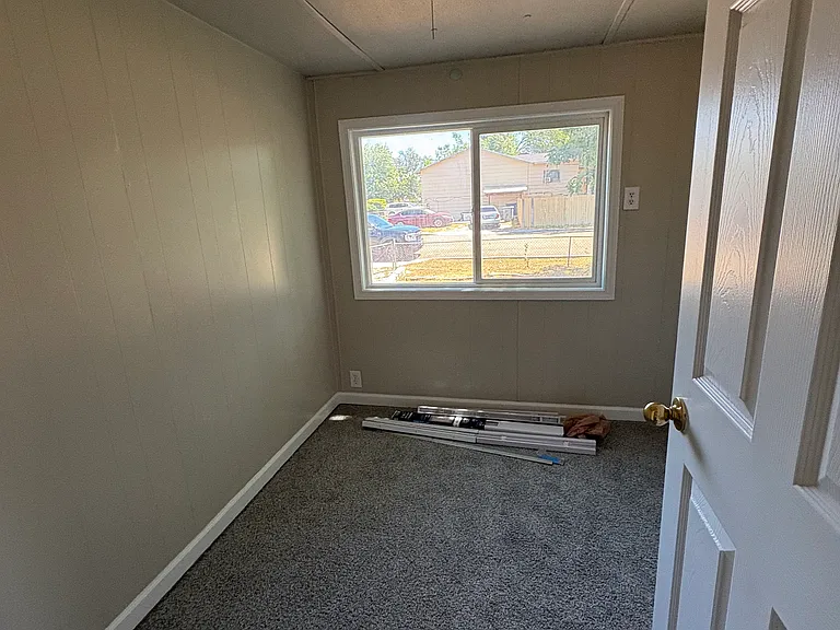 524 E Elgin St — Photo 10
