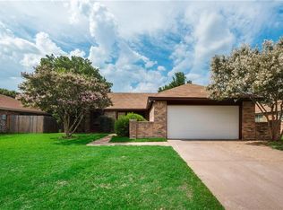 2016 Spicewood Rd, Bedford, TX 76021
