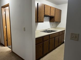 430 Sullivan St #8, Oshkosh, WI 54902