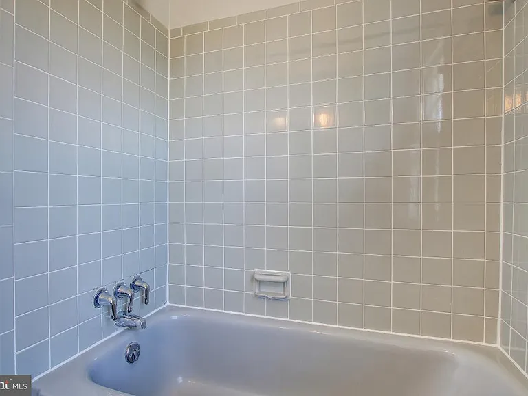 5600 Beam Ct — Photo 27