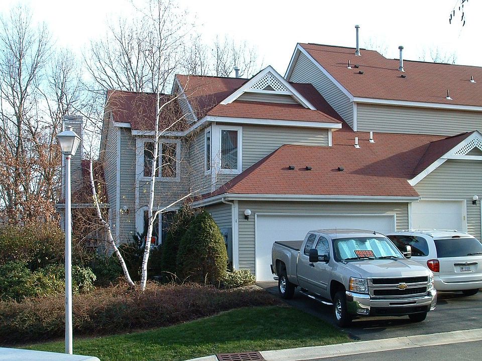 Exterior-1 Petersburg Ct