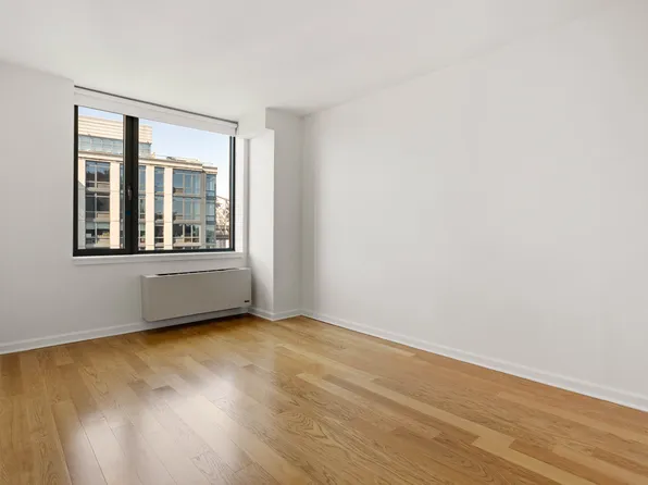 425 Main Street image 3 of 22