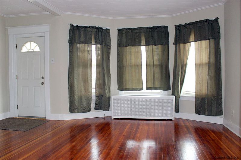 5th image of 1256-58 POPLAR Street