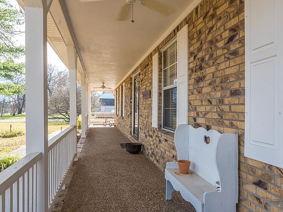 5th image of 690 Harden St