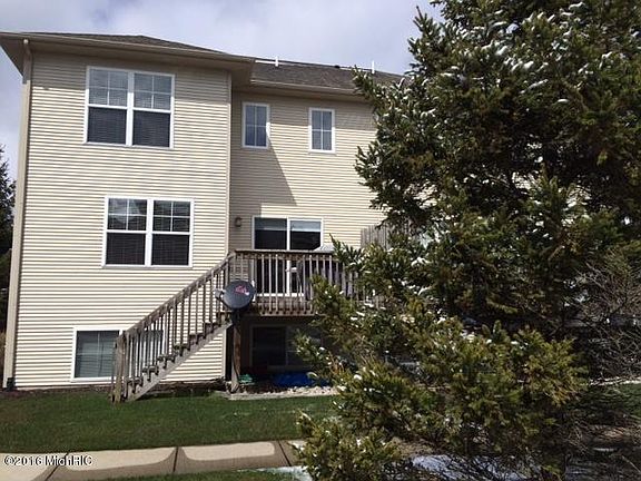 4th image of 8474 N Center Park Dr SW