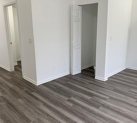5th image of 1518 W Pearson St #2