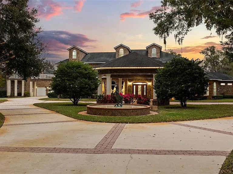 1501 Lake Markham Rd — Photo 1