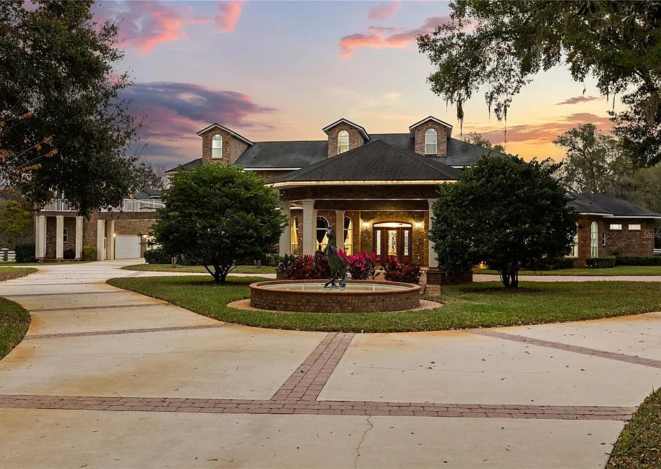 1501 Lake Markham Rd