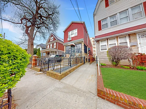 954 East 39th Street image 2 of 24