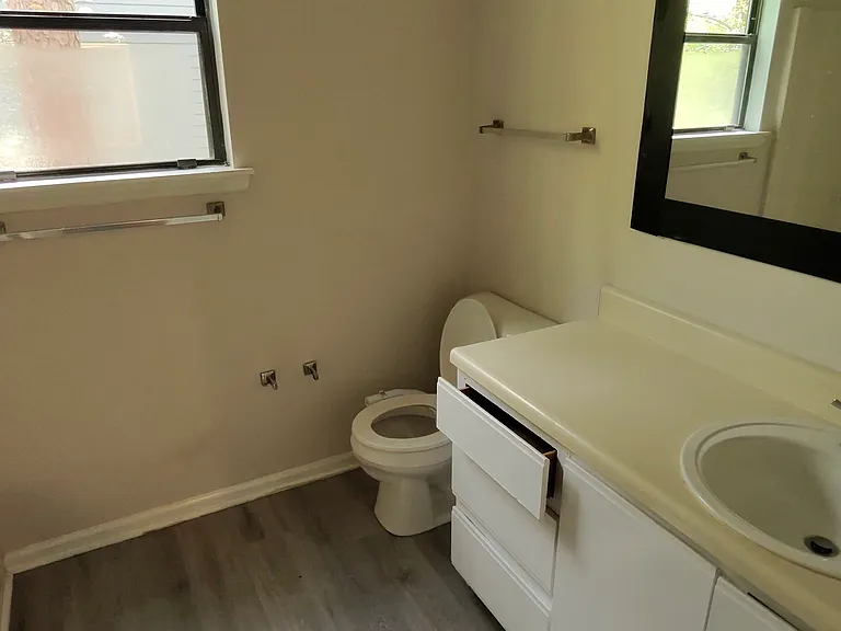 710 Carolina Ave — Photo 13
