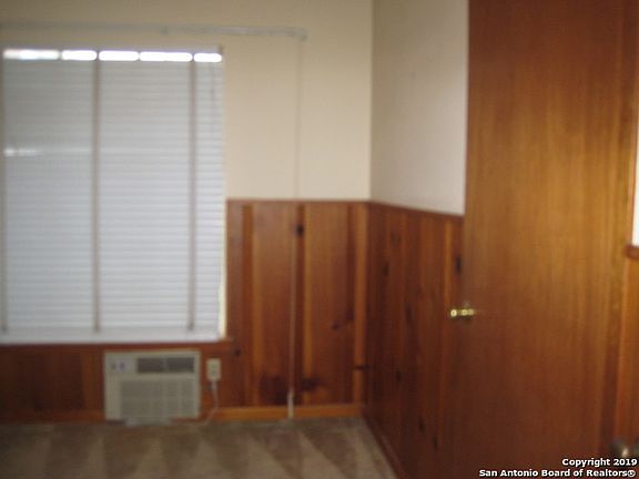 3rd image of 126 Locknere Ln