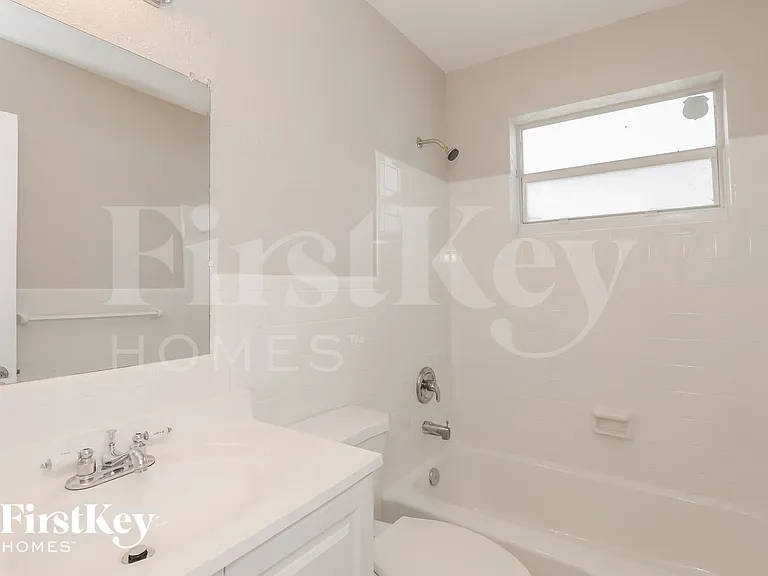 4900 NW 3rd Ave — Photo 9