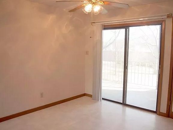 5th image of 10410 Lovell Center Dr