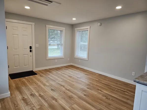 (undisclosed Address), South Burlington, VT 05403