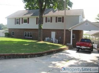 65 Square Grove Rd, Waterloo, SC 29384