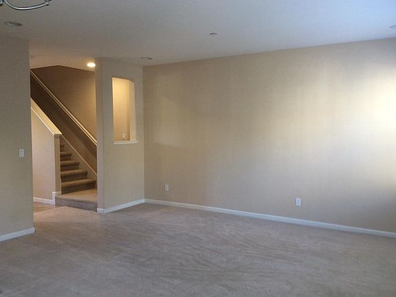 5th image of 727 Batista Dr