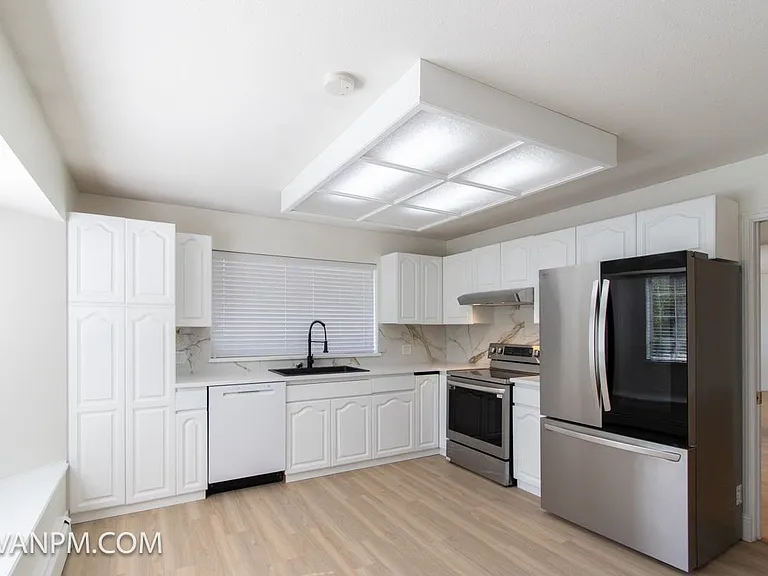 66XX Nolan St — Photo 23