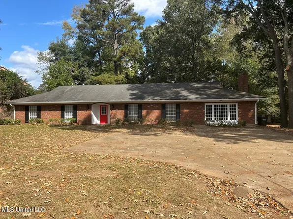 303 Melrose Montebello Pkwy, Natchez, MS 39120