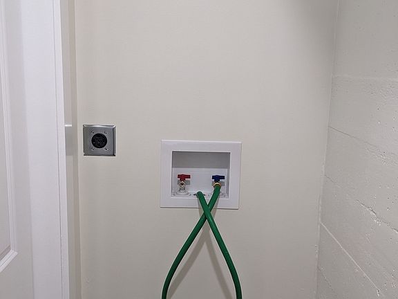 5th image of 120 N Sprigg St APT 1