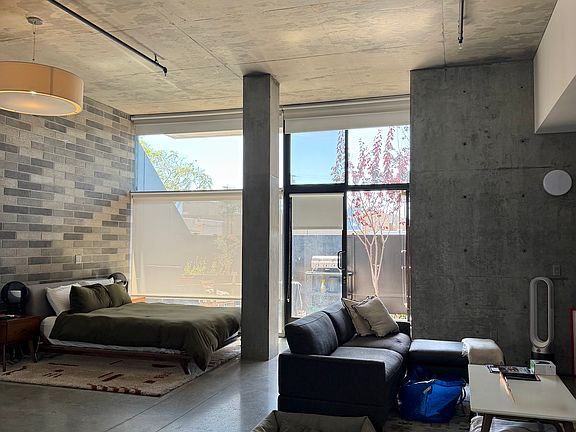 4th image of 4017 1st Ave APT 100