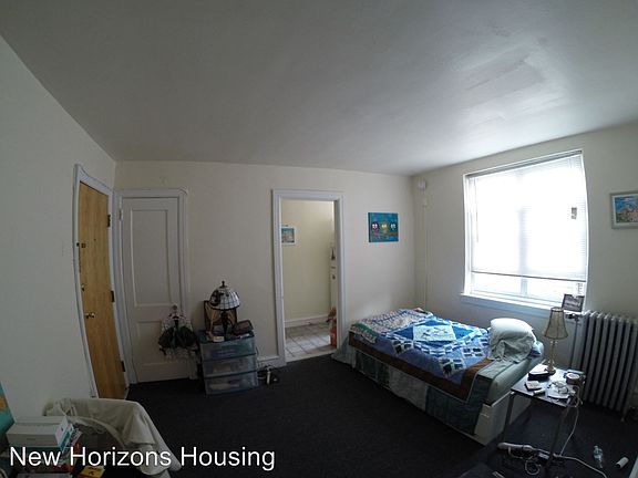 3rd image of 4417 Pine St APT 104