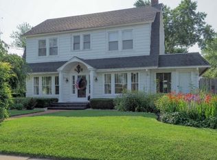 336 N Riverview Dr, Parchment, MI 49004