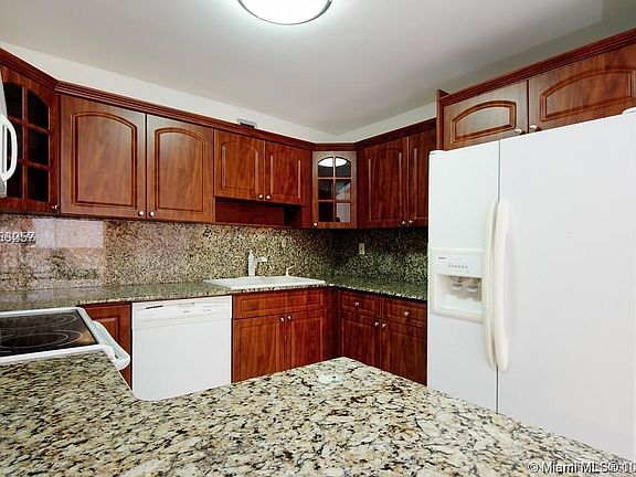 4th image of 7118 Bonita Dr APT 205