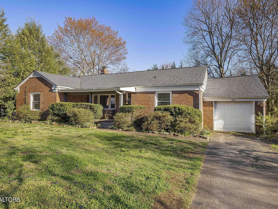 1st image of 3352 Kenilworth Ln
