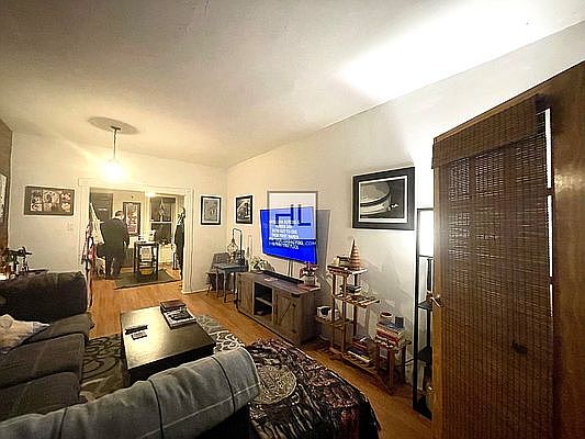 3rd image of 326 Van Brunt St APT 2L
