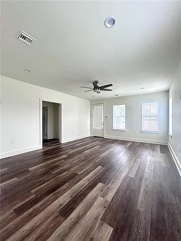 3 bed, 2.0 bath, 1915 sqft, $2,800 — Photo 2
