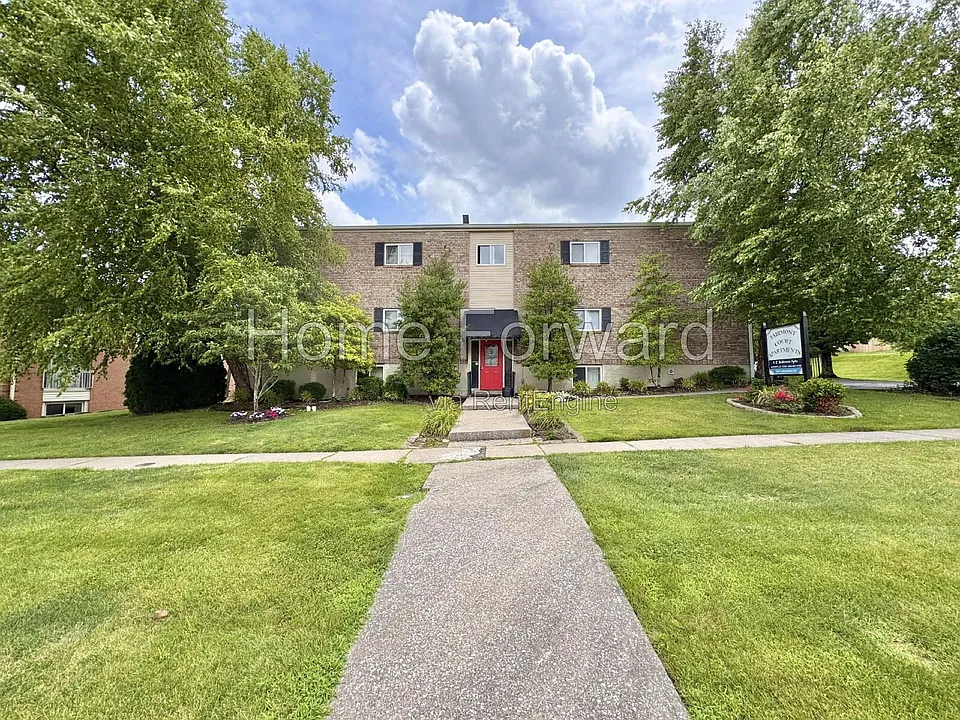 164 Lakeshore Dr #4
