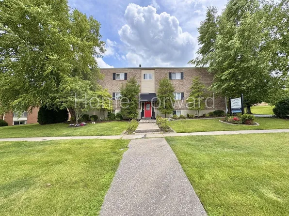 164 Lakeshore Dr, Lexington, KY