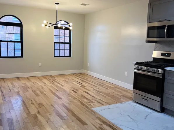 12 Ivy Place image 32 of 37