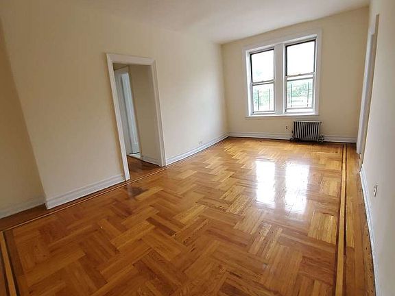 3rd image of 8406 109th St APT 8E