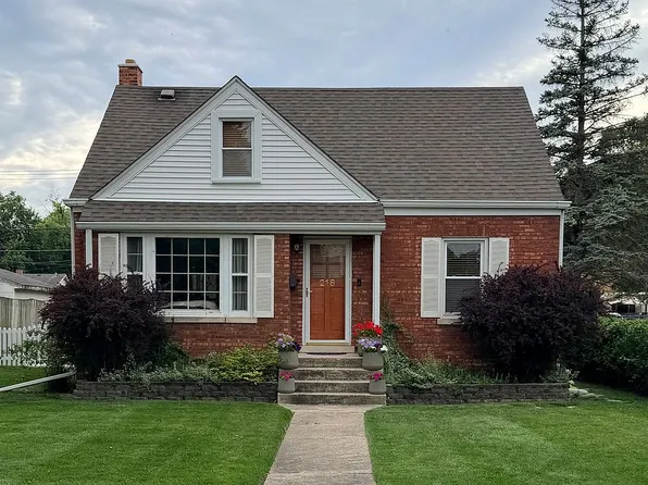 218 S Addison St, Bensenville, IL 60106