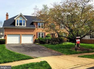 8202 Madrillon Estates Dr, Vienna, VA 22182