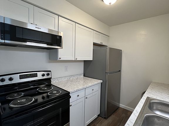 3rd image of 851-855 E Washington Ave #17710865