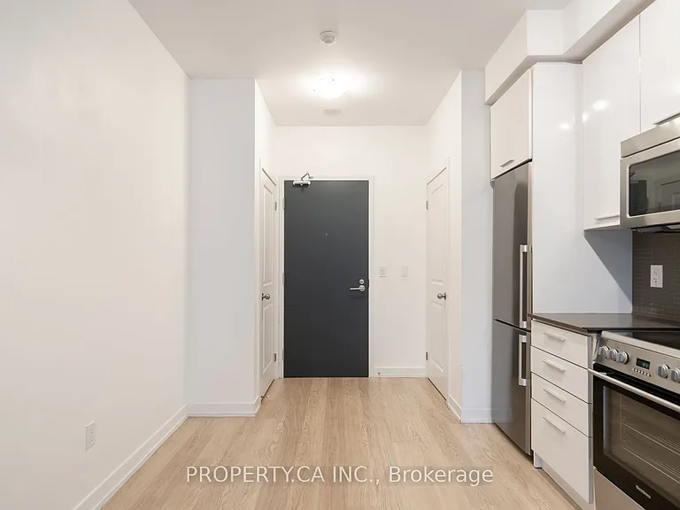 105 George St #303 — Photo 15