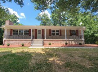 1601 Foxboro Dr, Knoxville, TN 37912