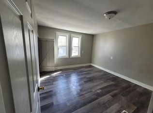 2528 W Chambers St, Milwaukee, WI 53206