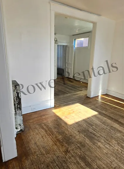208 N Clark St #208 — Photo 10